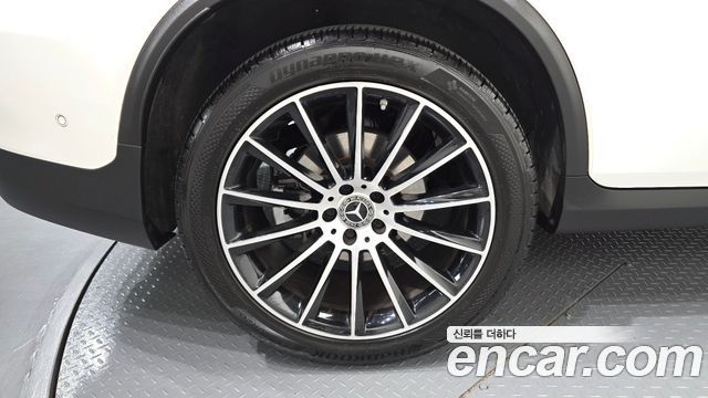 Mercedes-Benz GLC-Class X253 GLC300 4MATIC AMG Line Coupe - фото 4