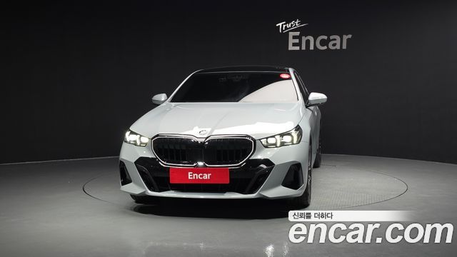 BMW 5-Series G60 520i Special Edition - фото 2