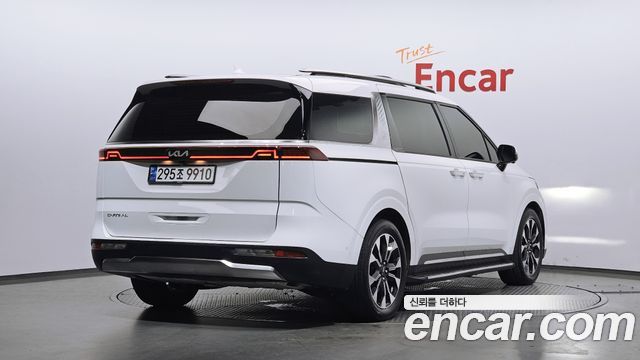 Kia Carnival 4-го поколения 9-Seater Signature - фото 1