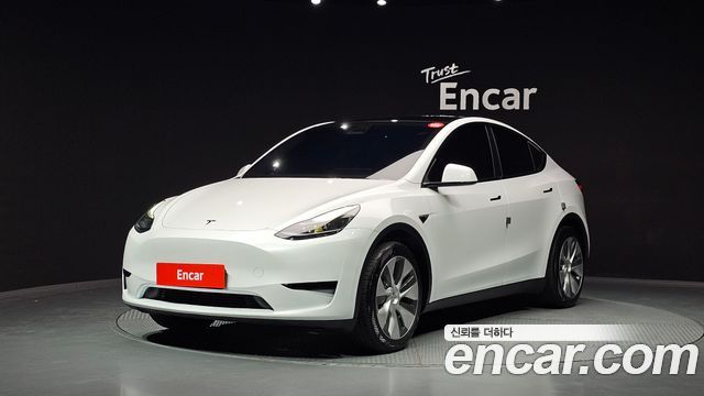 Tesla Model Y RWD - фото 0