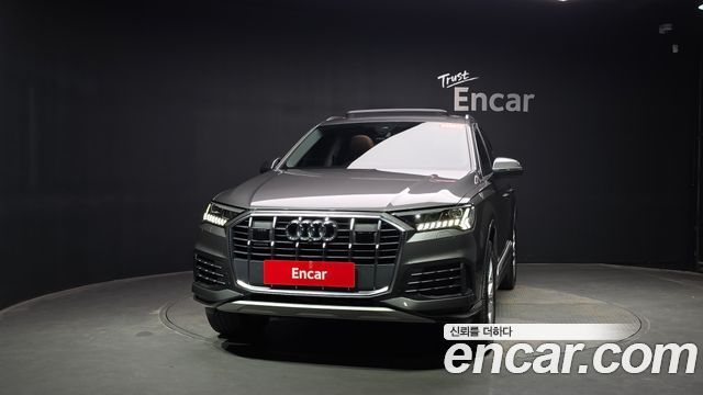 Audi Q7 45 TDI Quattro - фото 1
