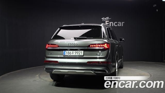Audi Q7 45 TDI Quattro - фото 2