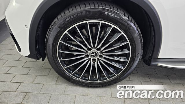 Mercedes-Benz GLC-Class X254 GLC300 4MATIC AMG Line - фото 4