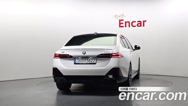 BMW 5-Series G60 530i xDrive M Sport Pro Special Edition - фото 3