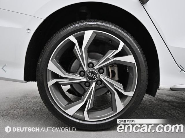 Audi A3 40 TFSI Premium - фото 4