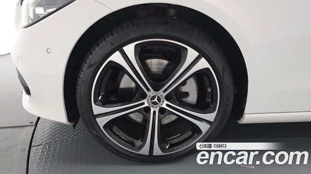 Mercedes-Benz C-Class W206 C300 4MATIC Avantgarde - фото 3