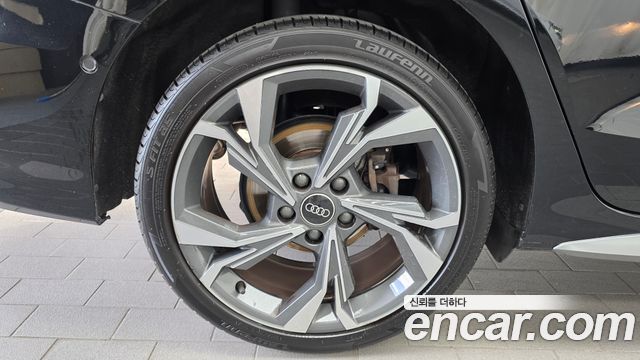 Audi A3 40 TFSI Premium - фото 4