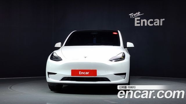 Tesla Model Y RWD - фото 2