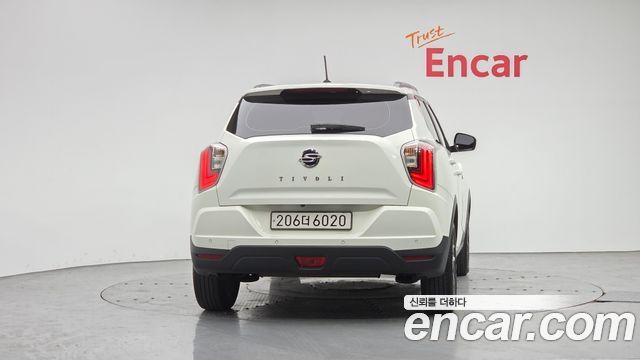 SsangYong Tivoli Gasoline 1.5 2WD V3 - фото 3