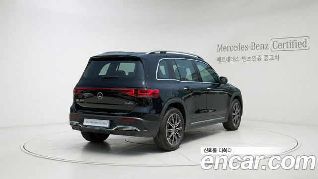 Mercedes-Benz EQB X243 EQB300 4MATIC AMG Line - фото 1