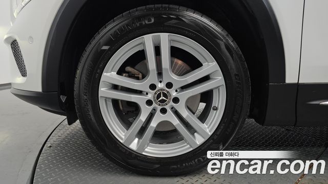 Mercedes-Benz GLB-Class X247 GLB200 d - фото 3