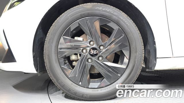 Hyundai Avante CN7, гибрид Modern - фото 4