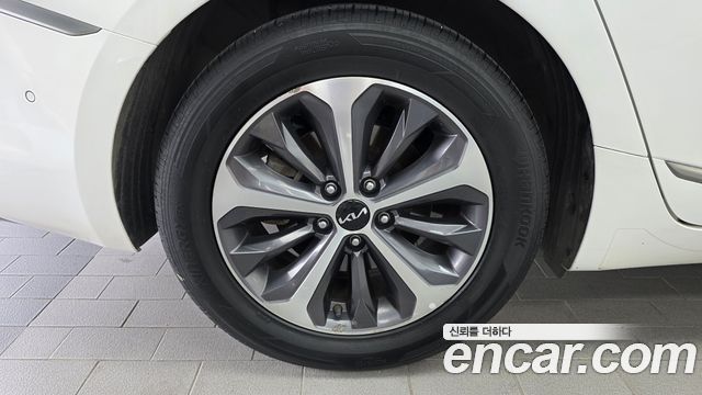 Kia K8 гибрид Noblesse - фото 4