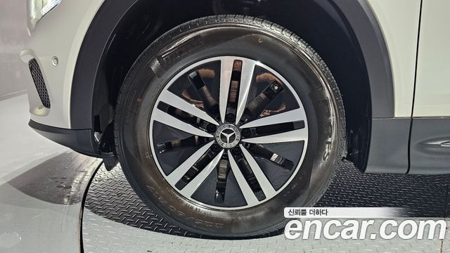 Mercedes-Benz GLB-Class X247 GLB200 d - фото 4