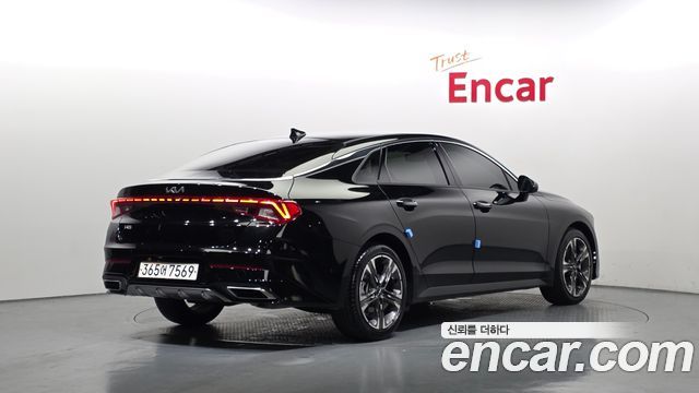 Kia K5 3-го поколения 2.0 Signature - фото 1