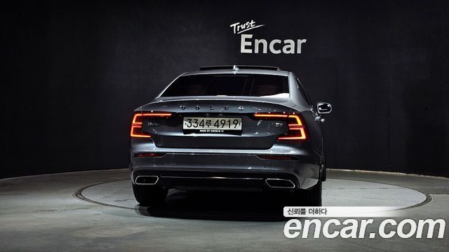 Volvo S60 3-го поколения T5 Inscroption - фото 3
