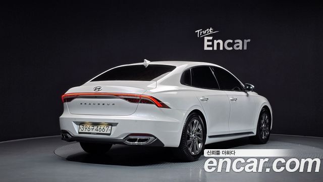 Hyundai Grandeur Новый IG, гибрид Calligraphy - фото 1