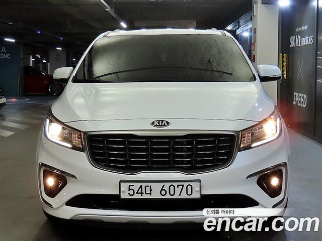 Kia Carnival Новый 9-Seater Luxury - фото 1