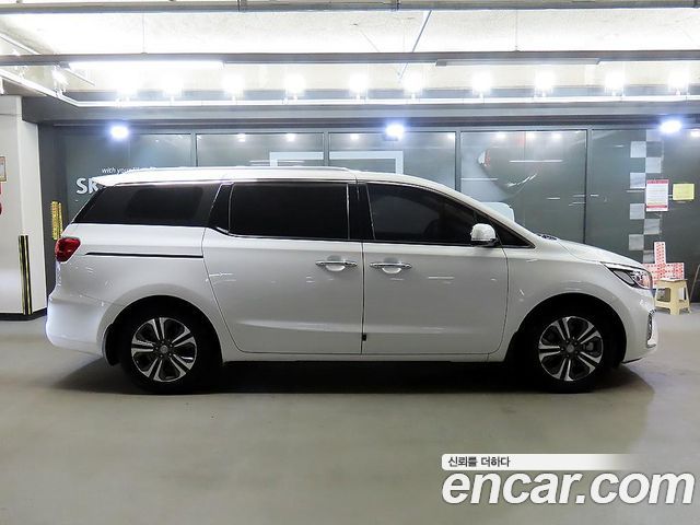 Kia Carnival Новый 9-Seater Luxury - фото 2