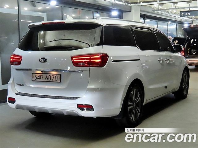 Kia Carnival Новый 9-Seater Luxury - фото 3