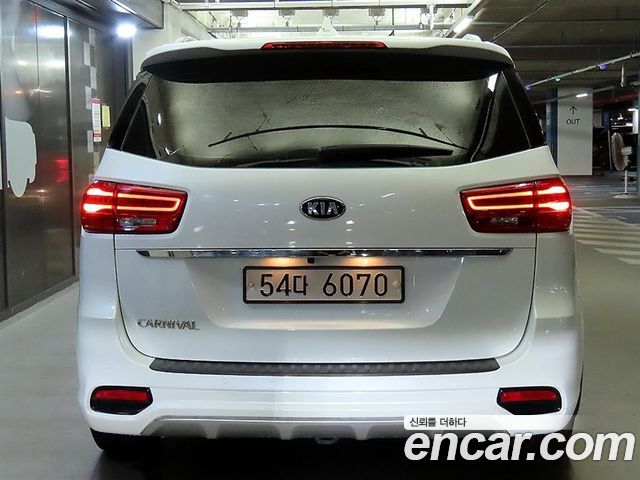 Kia Carnival Новый 9-Seater Luxury - фото 4