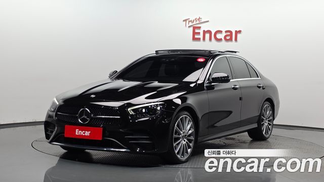 Mercedes-Benz E-Class W213 E350 4MATIC AMG Line - фото 0