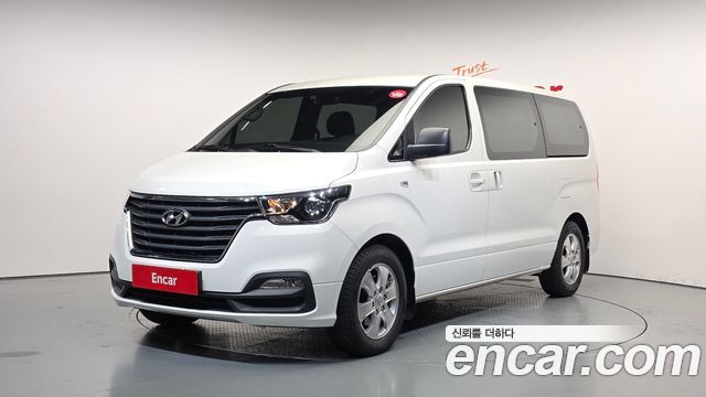 Hyundai Starex Новый Wagon 12-Seater Smart - фото 0