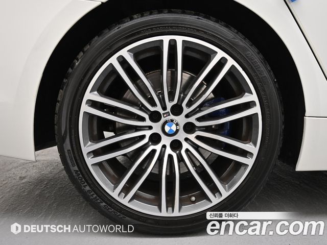 BMW 5-Series G30 530i xDrive M Sport Package Plus - фото 4