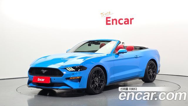 Ford Mustang Coupe - фото 0