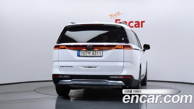 Kia Carnival 4-го поколения 9-Seater Noblesse - фото 3