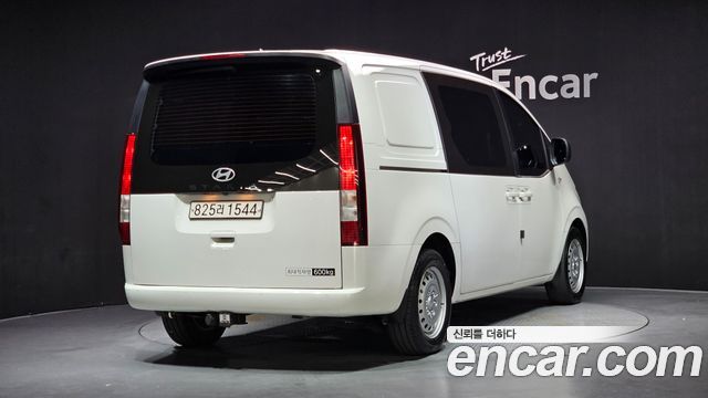 Hyundai Staria Cargo 5-Seater Smart - фото 1