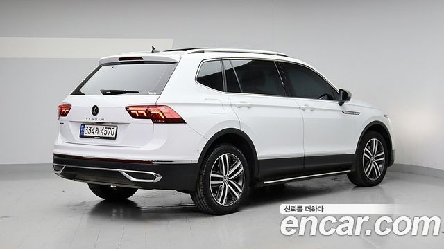 Volkswagen Tiguan 2.0 TSI Prestige - фото 2