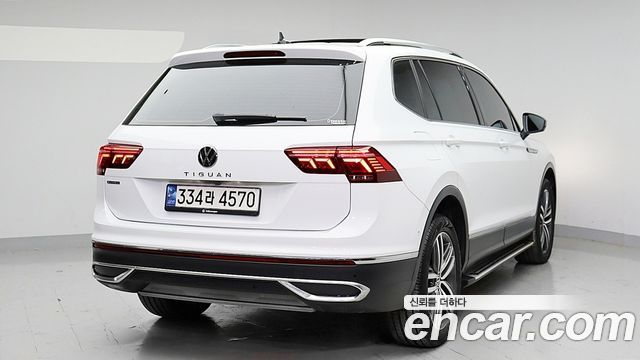Volkswagen Tiguan 2.0 TSI Prestige - фото 3