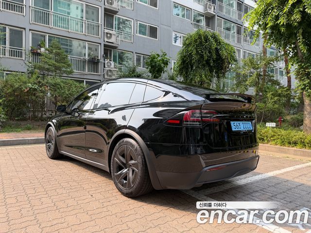 Tesla Model X Plaid - фото 1
