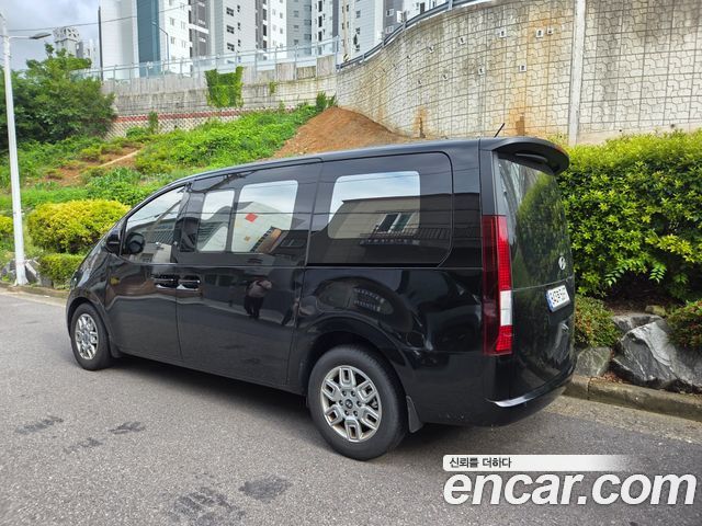 Hyundai Staria Cargo 5-Seater Modern - фото 2