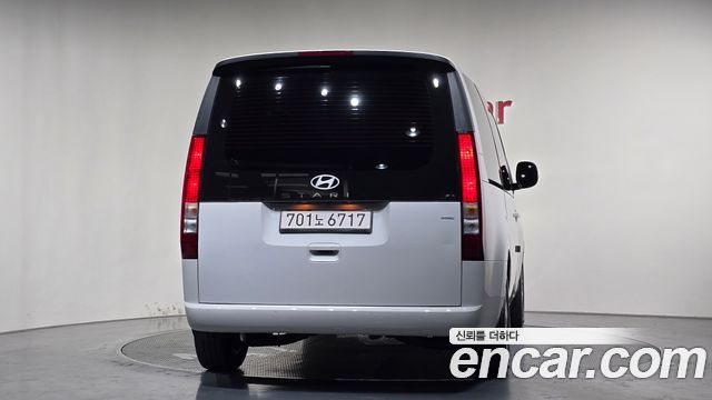Hyundai Staria 4WD Tourer 11-Seater Modern - фото 2