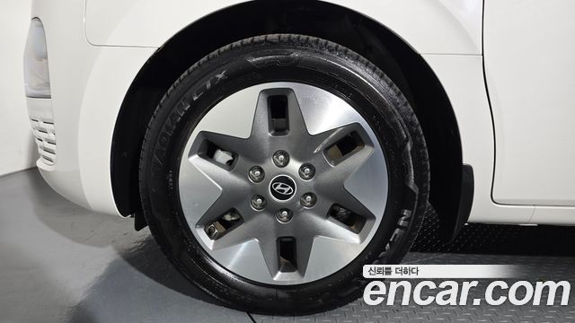 Hyundai Staria 4WD Tourer 11-Seater Modern - фото 3