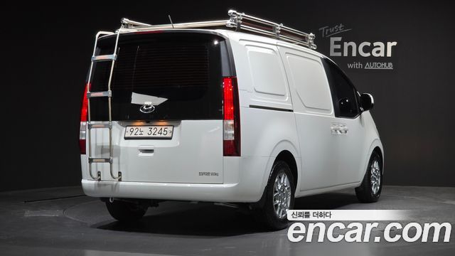 Hyundai Staria Cargo 3-Seater Modern - фото 1