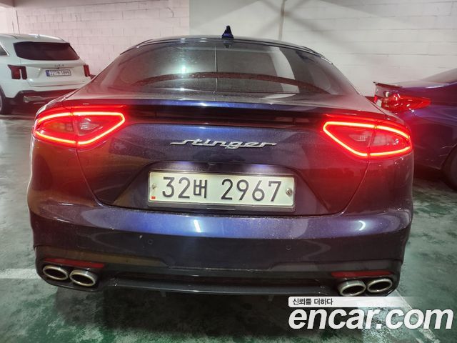 Kia Stinger 2.0 Turbo 2WD Platinum - фото 2
