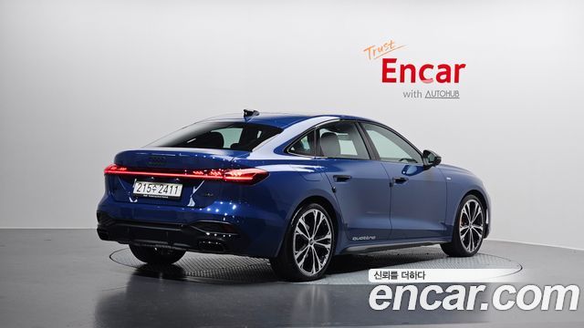 Audi A5 B10 40 TFSI Quattro S Line Black Edition - фото 1