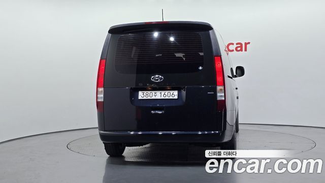 Hyundai Staria 4WD Tourer 9-Seater Modern - фото 3