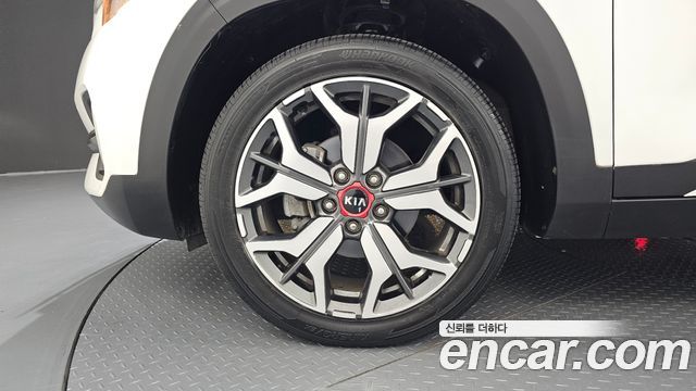 Kia Seltos Diesel 1.6 2WD Signature - фото 4