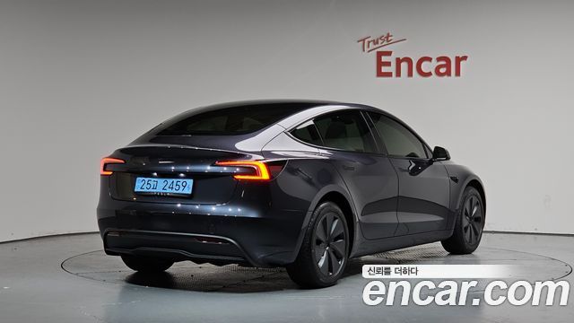 Tesla Model 3 Premium Long Range RWD - фото 0