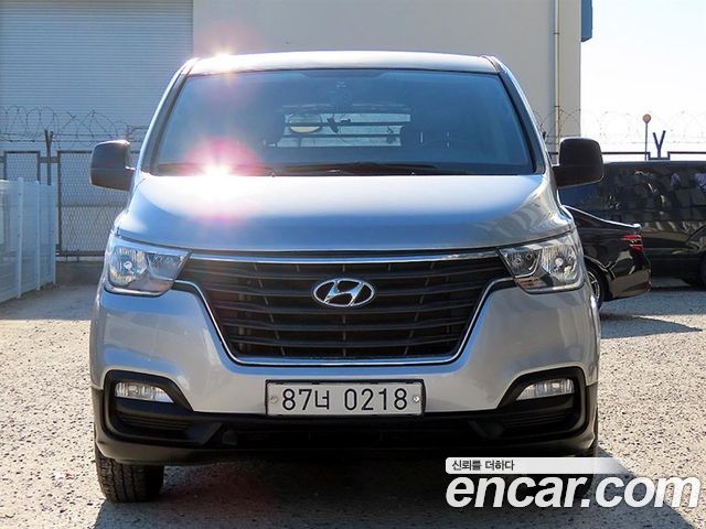 Hyundai Starex Новый Van 5-Seater Style - фото 0