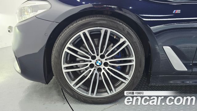 BMW 5-Series G30 530i M Sport Package Plus - фото 4