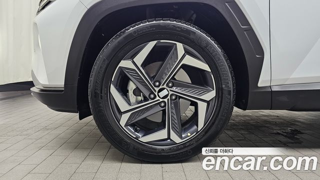 Hyundai Tucson NX4 Gasoline 1.6 Turbo 2WD Inspiration - фото 4