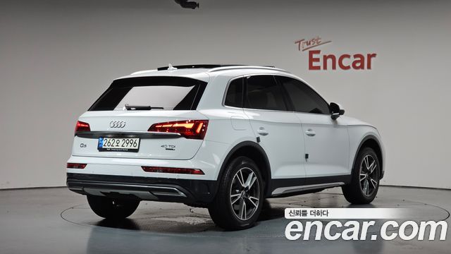 Audi Q5 FY 40 TDI Quattro - фото 1
