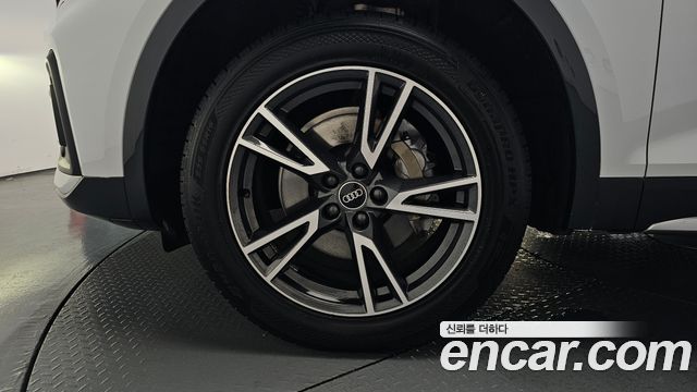 Audi Q5 FY 40 TDI Quattro - фото 4