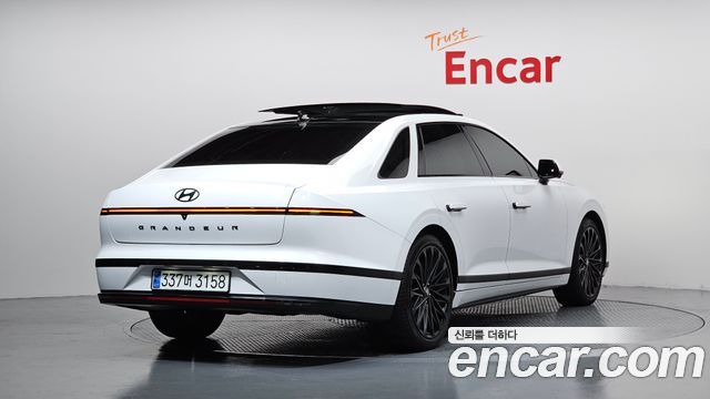 Hyundai Grandeur GN7 2,5 Gasoline 2WD Calligraphy - фото 1