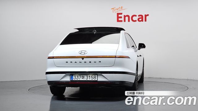 Hyundai Grandeur GN7 2,5 Gasoline 2WD Calligraphy - фото 3